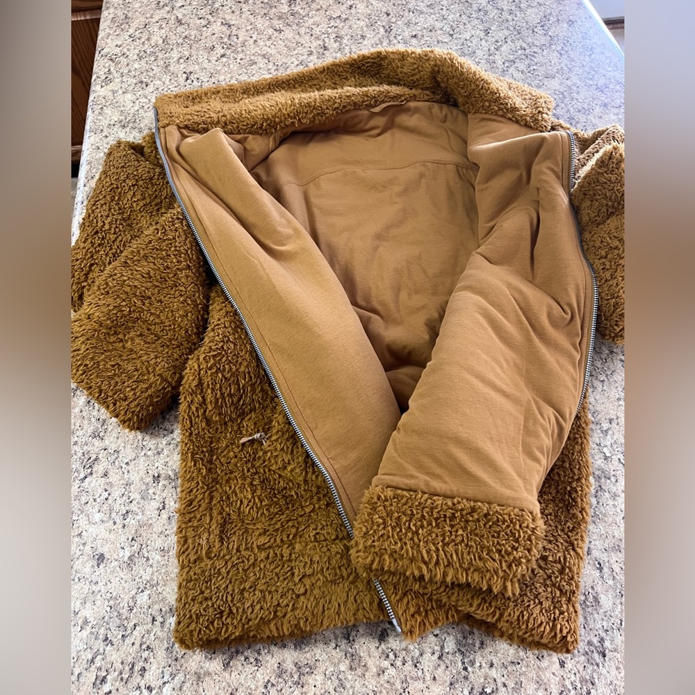 NWOT Lululemon Athletica soft fur reversible Jacket Sherpa Jacket L XL 12 14 - Picture 5 of 10